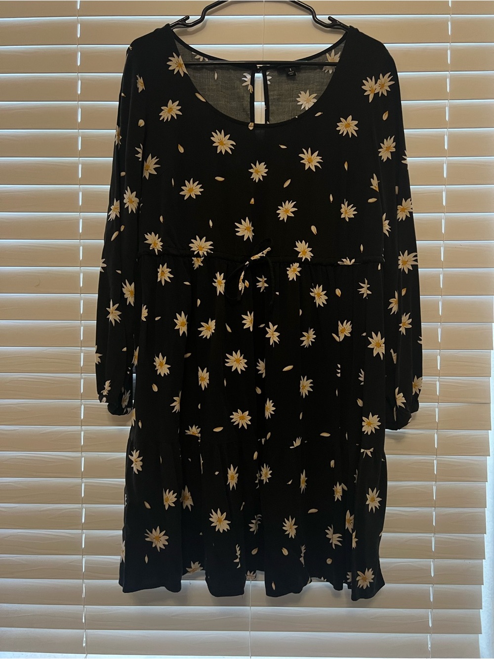 Torrid Black Daisy-Print Long Sleeve Smock Dress